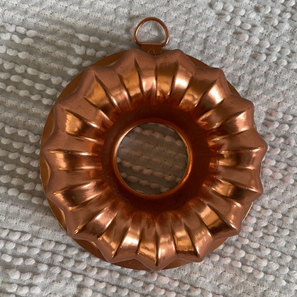 Vintage Copper Molds (Set of Three) - Picture 3 of 8